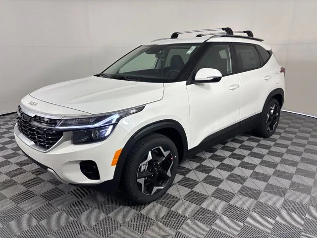 New 2026 White Kia S image 3