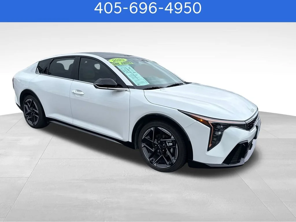 Pre-Owned 2025 Kia K4 GT-Line