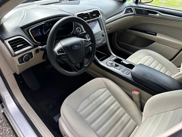 Used 2019 Ingot Silver Ford SE image 13