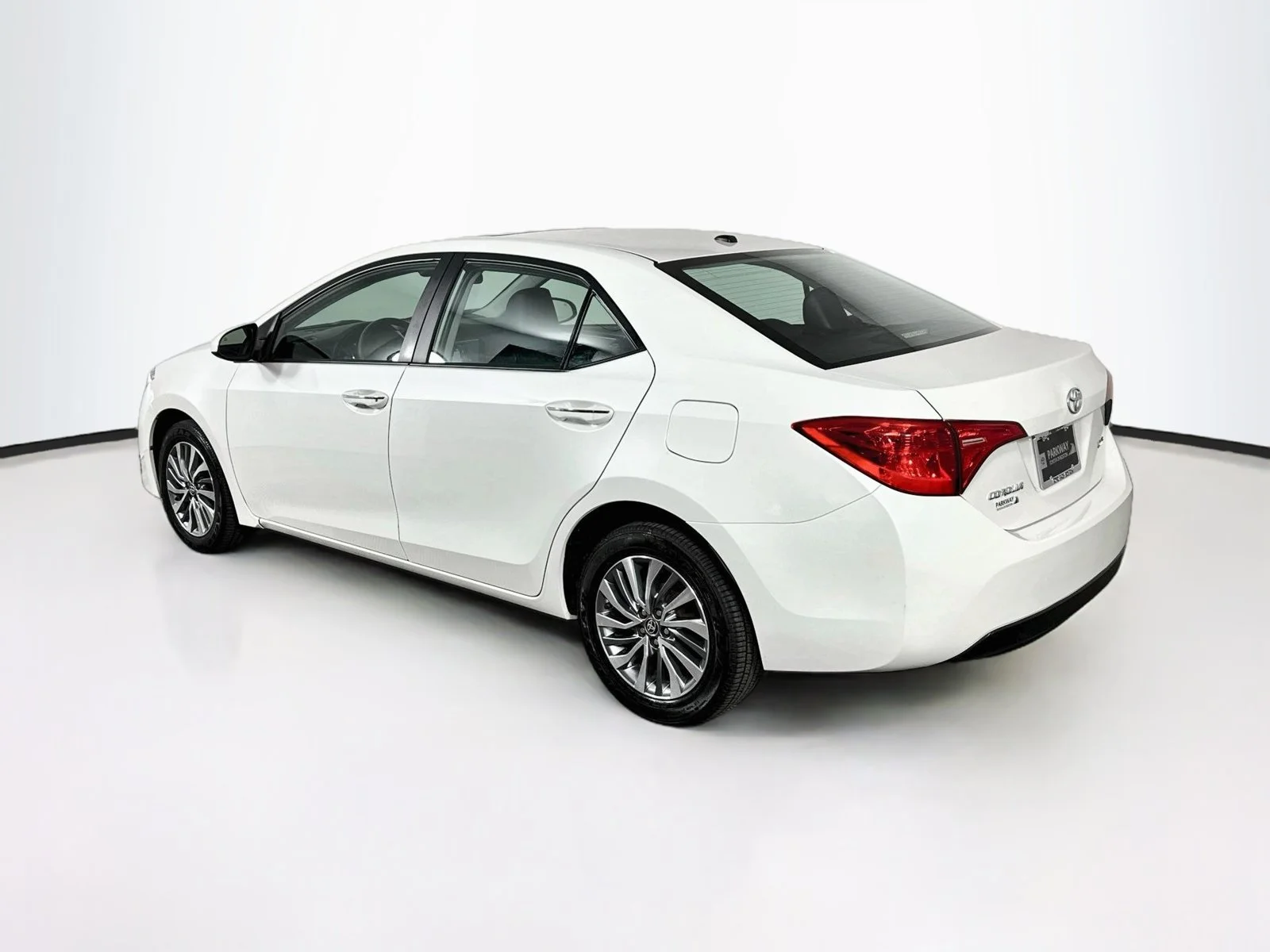 Certified Used 2019 White Toyota XLE image 5