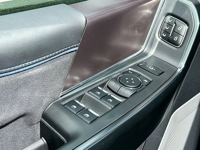 New 2026 Avalanche Ford Platinum image 13