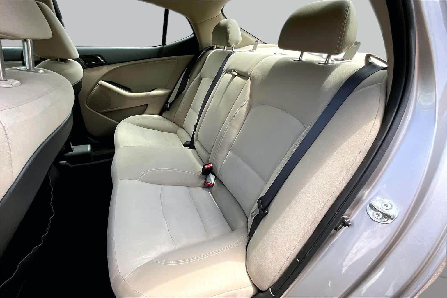 Used 2012 Satin Metal Kia LX image 21