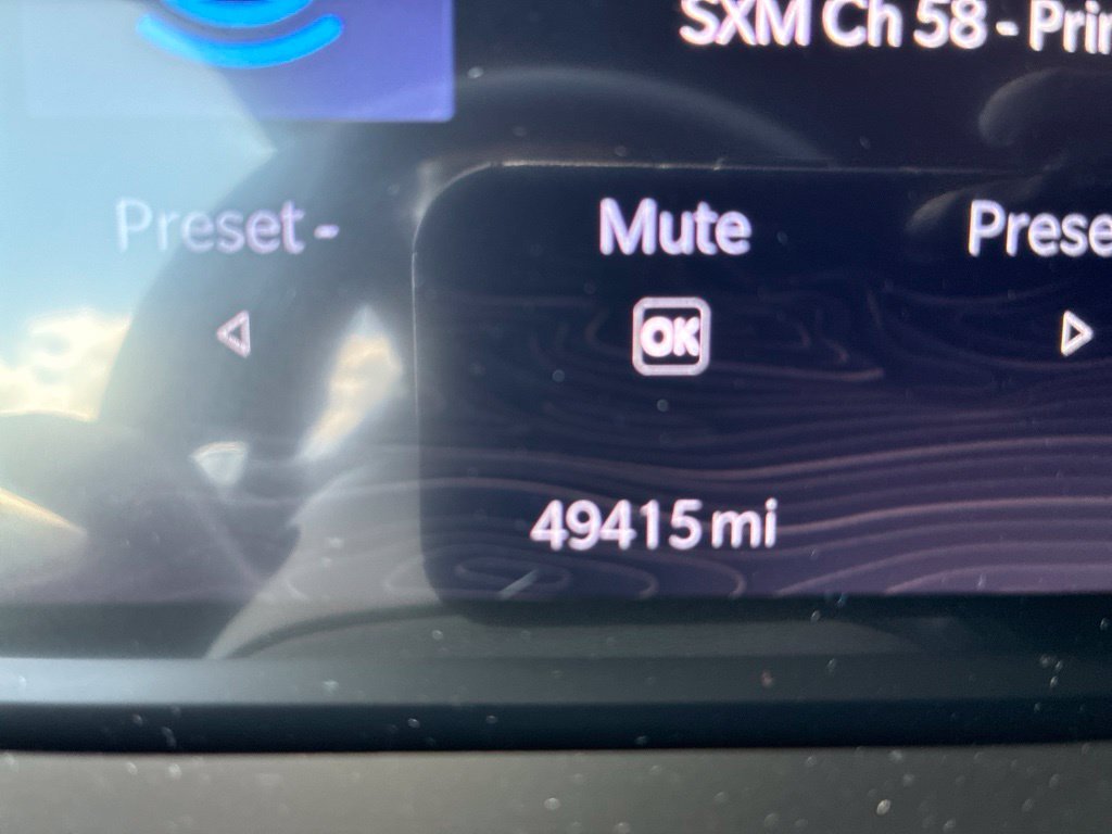 Used 2024 Red Jeep Altitude image 14