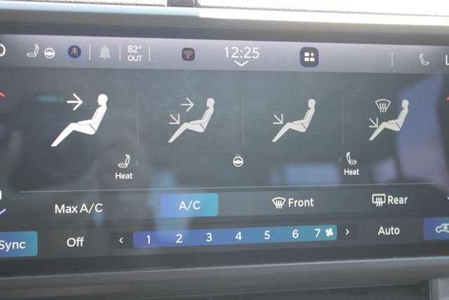 Used 2025 White Jeep Sahara image 8