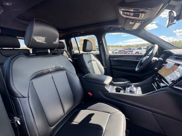New 2027 High Gloss Black Jeep Limited image 29