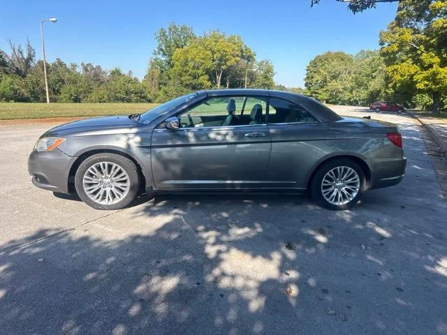 Used 2012 Gray Chrysler Limited image 4