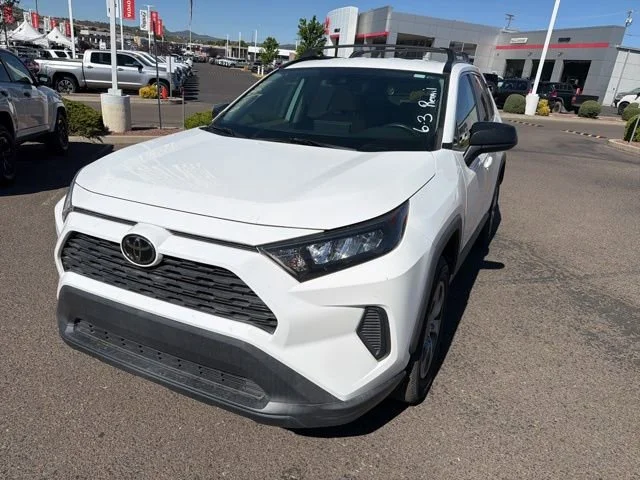Used 2021 White Toyota LE image 5