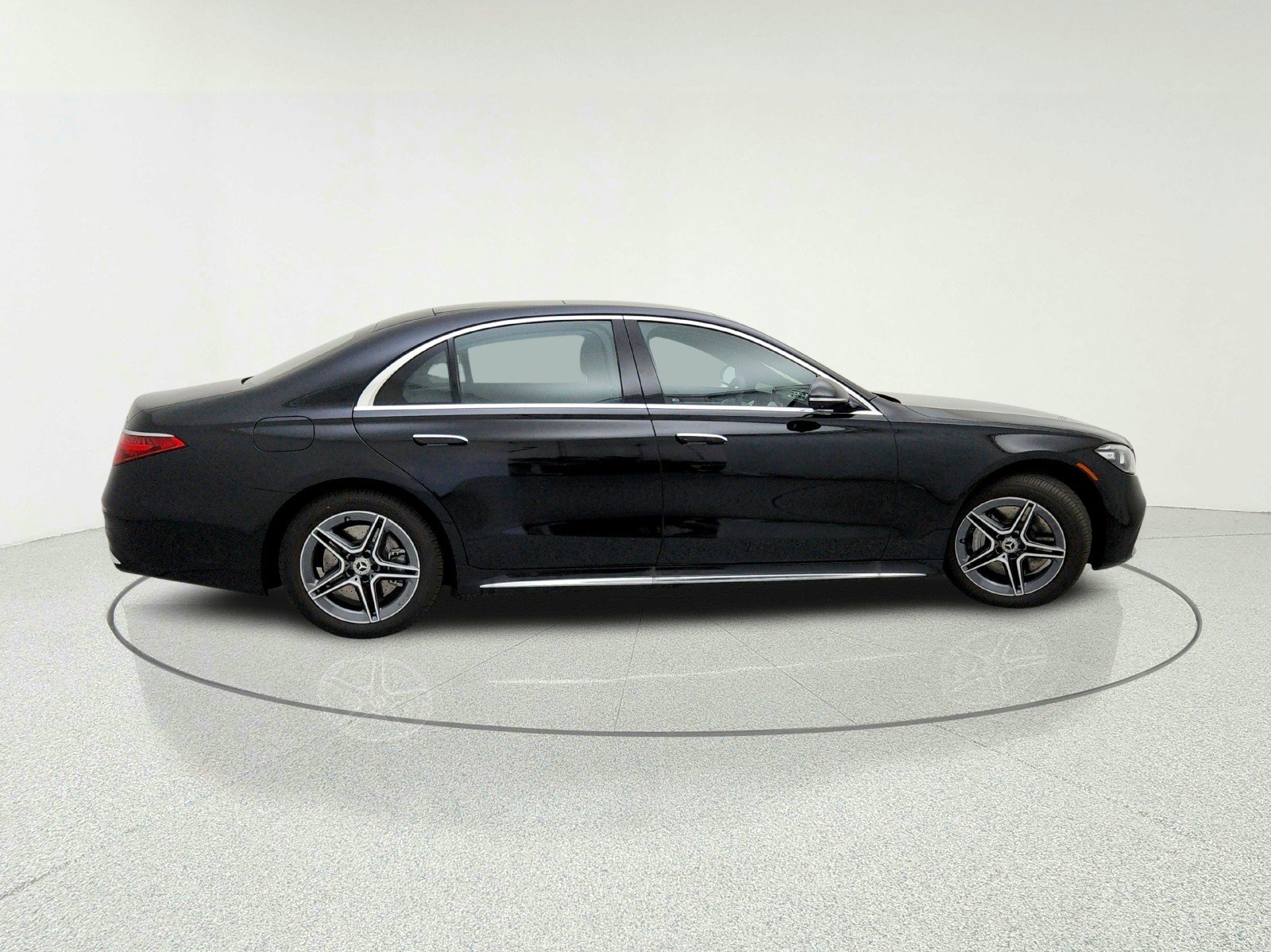 2026 Mercedes-Benz S-Class S 580e - Photo 7