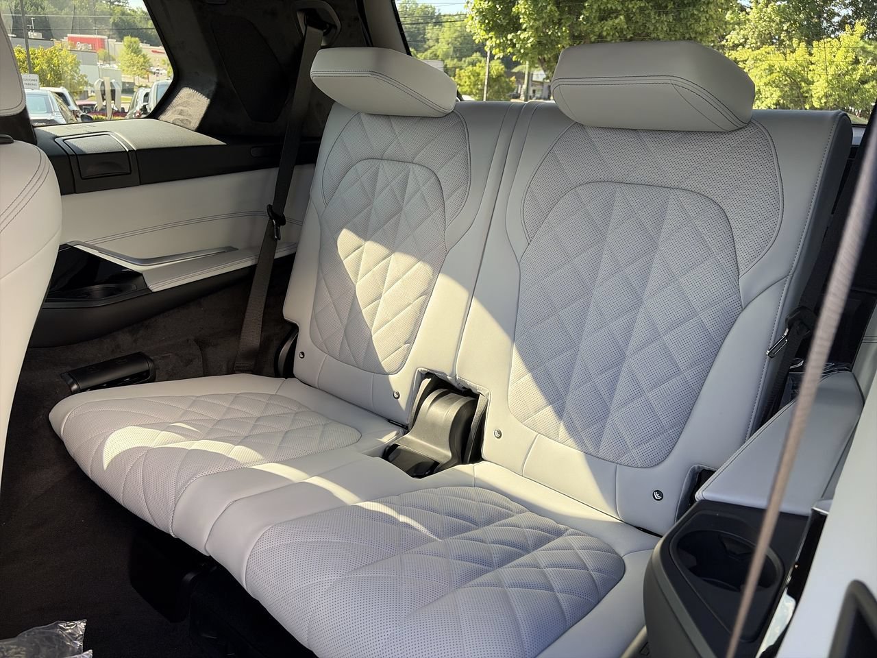 New 2027 Alpine White BMW xDrive40i image 33
