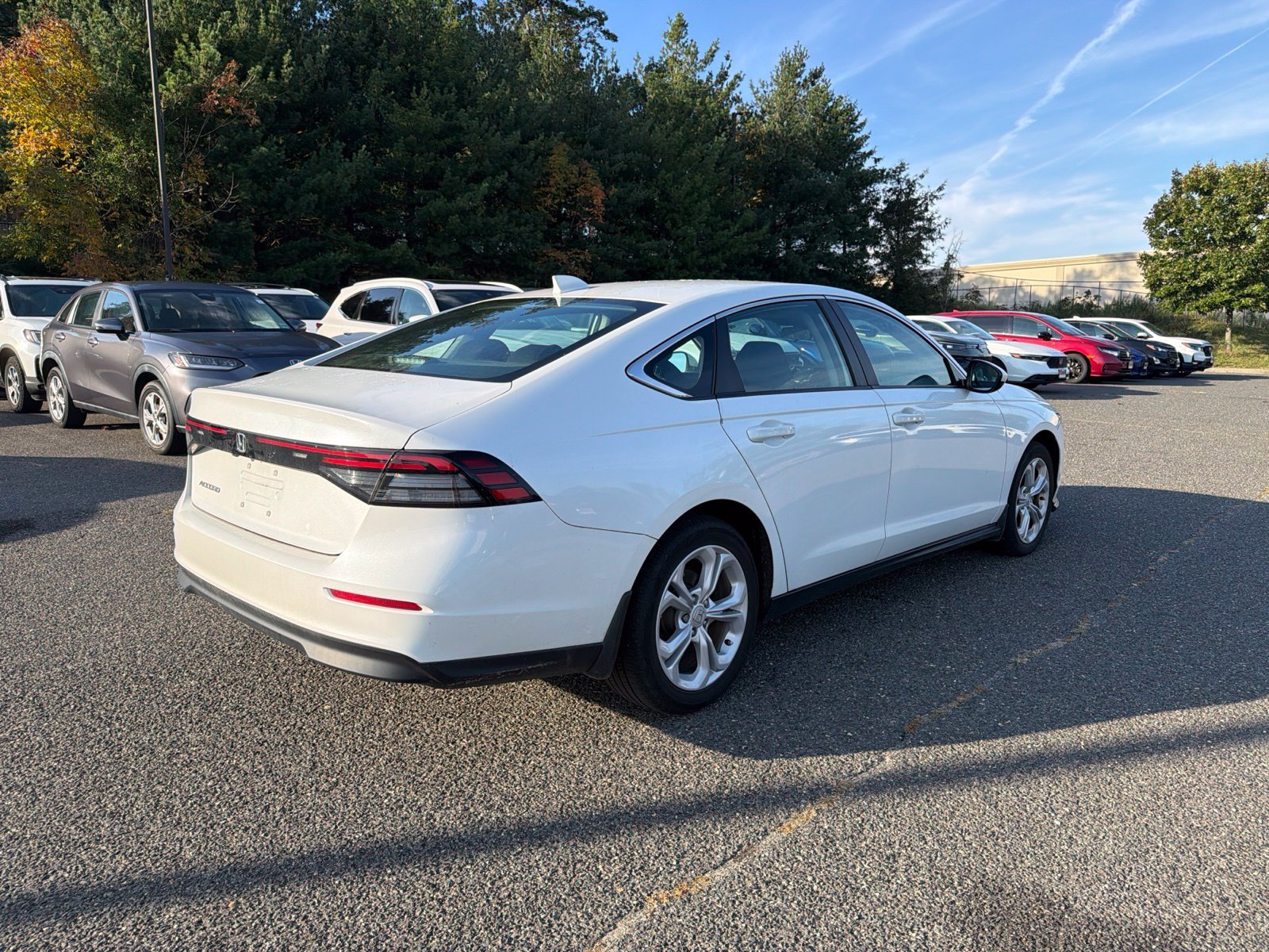 Used 2024 Platinum White Pearl Honda LX image 30
