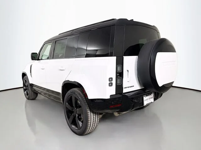 New 2026 Fuji White Land Rover X-Dynamic SE image 7