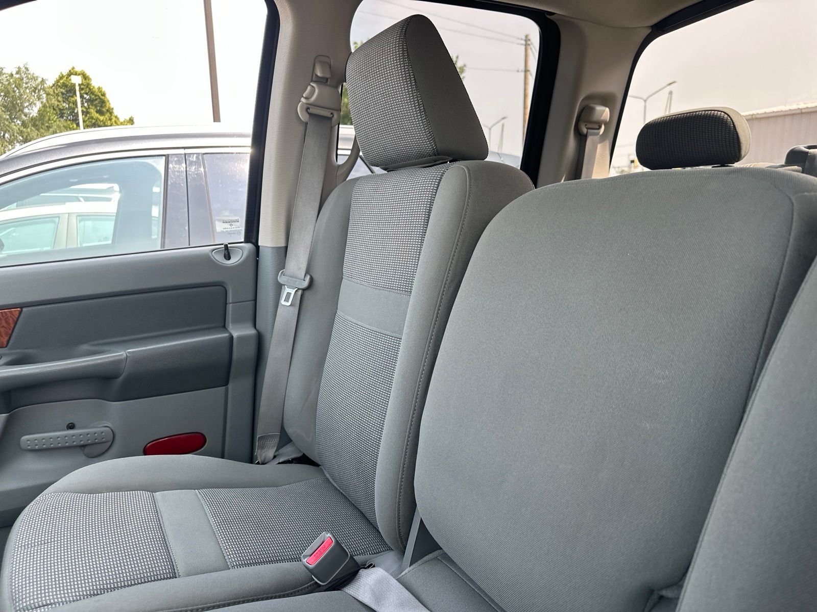 Used 2006 Black Dodge SLT image 52