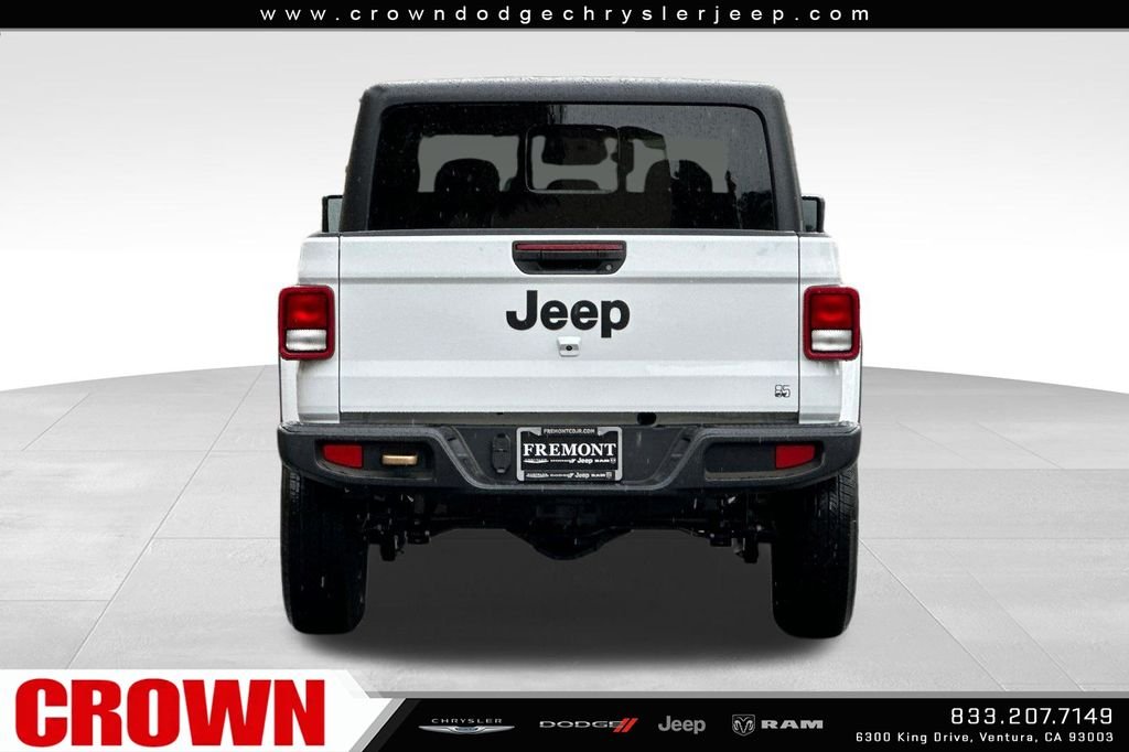 New 2026 Bright White Clear-Coat Exterior Paint Jeep 85th Anniversary Edition image 4