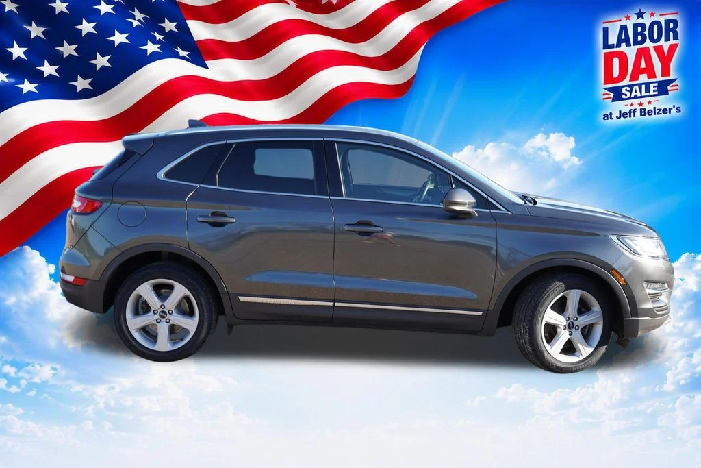 Certified Used 2017 Gray Lincoln Premiere image 3