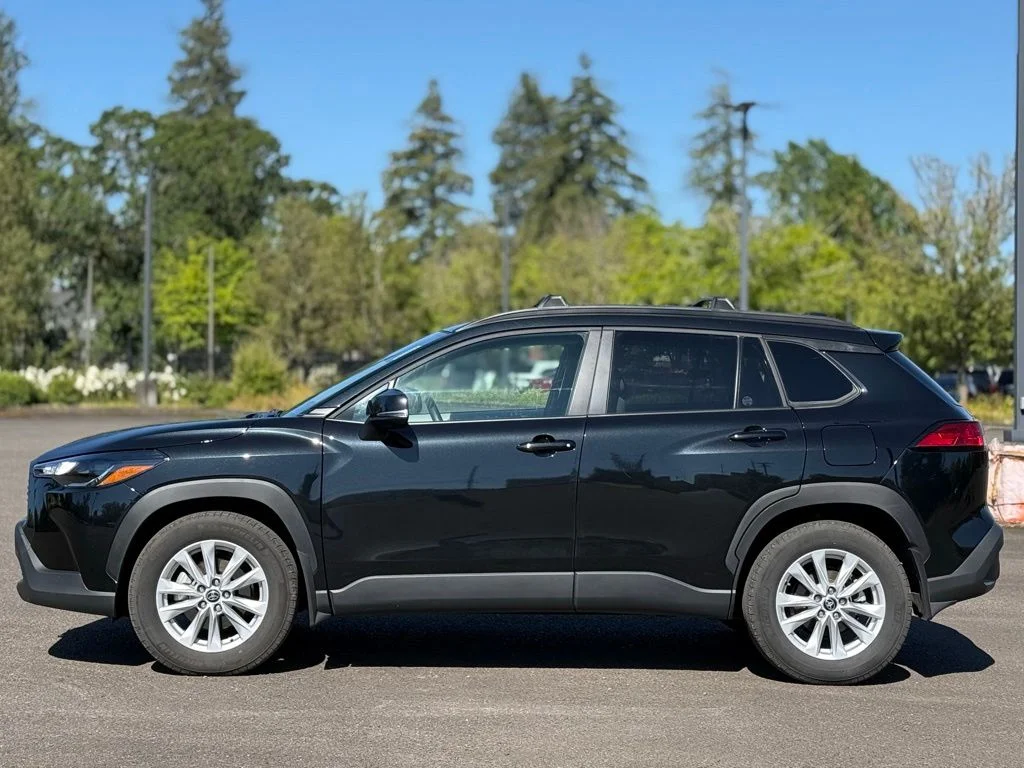 Pre-Owned 2025 Toyota Corolla Cross LE 4D Sport Utility in