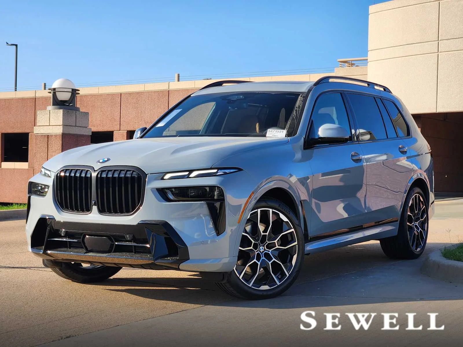 2027 BMW X7