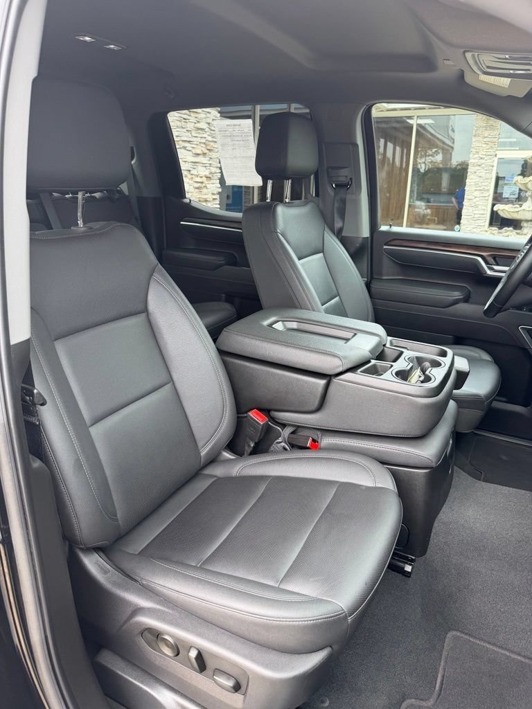 Used 2025 Onyx Black GMC SLT image 24
