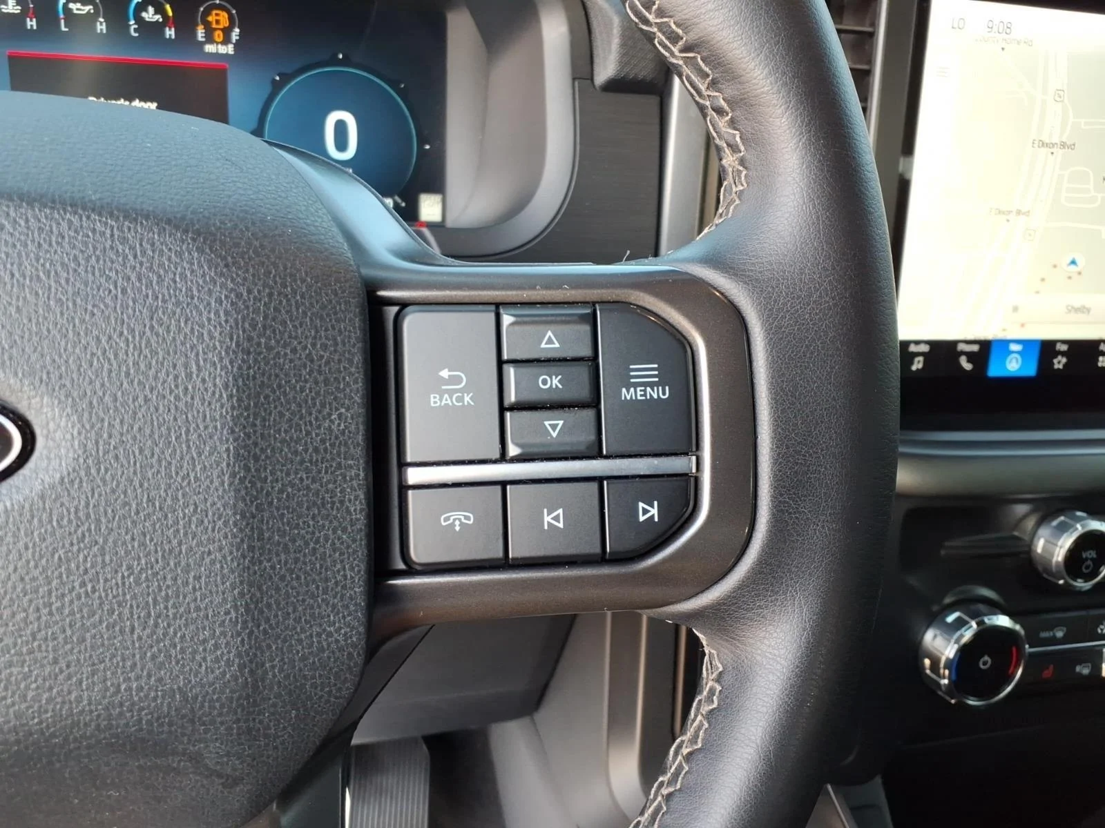 Used 2024 Carbonized Gray Metallic Ford XLT image 28