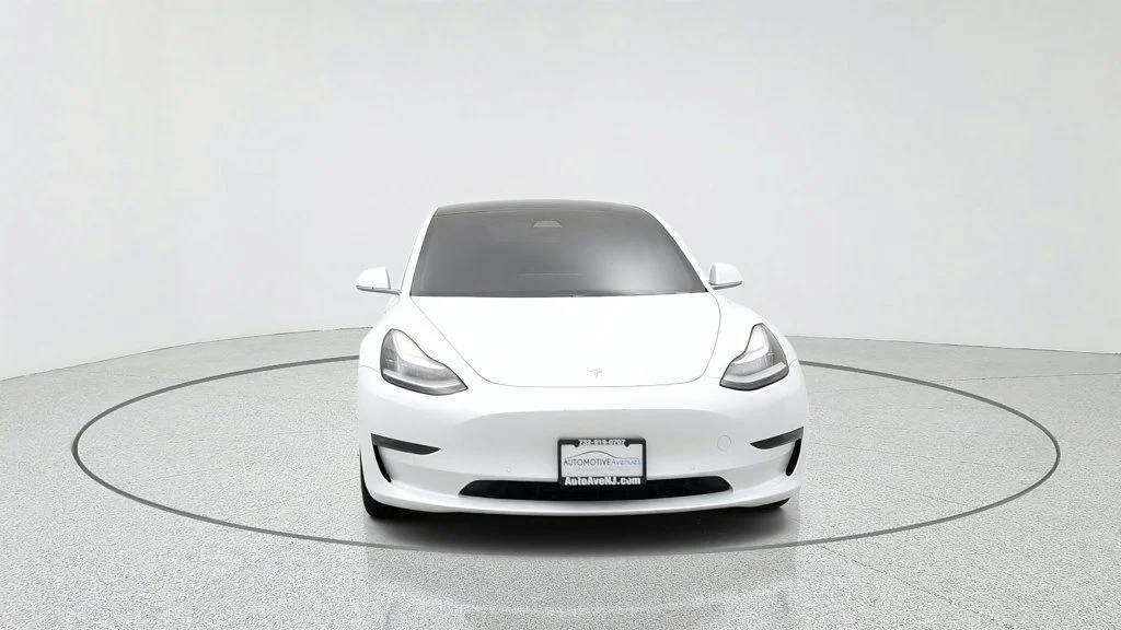 Used 2018 Pearl White Multi-Coat Tesla Long Range Battery AWD image 2
