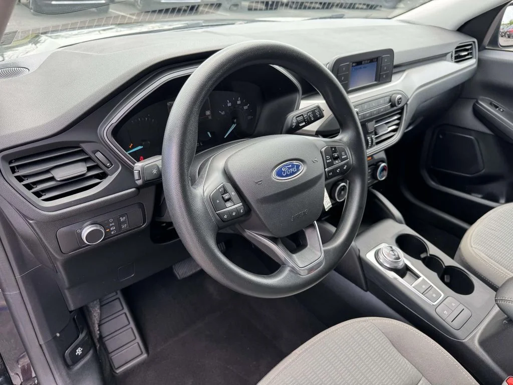 Used 2021 Blue Ford S image 2