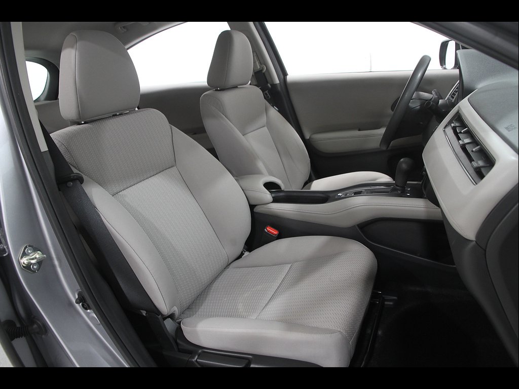 2017 Honda HR-V LX - Photo 14