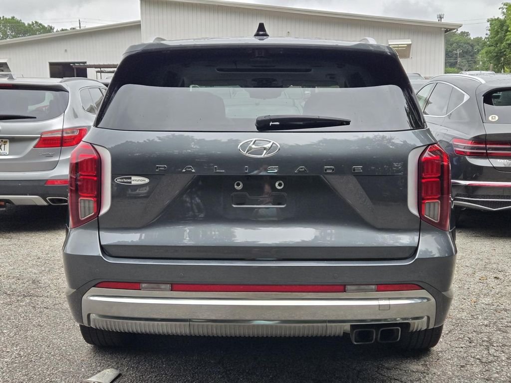 Used 2025 Gray Hyundai Calligraphy image 3