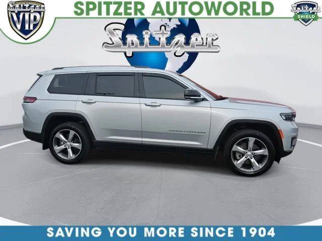 Used 2021 Silver Jeep Limited image 10