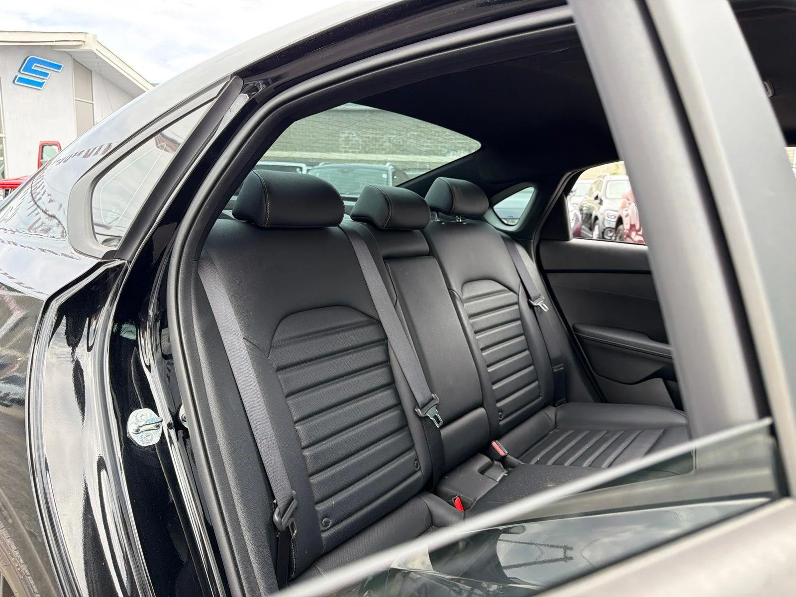 2024 Kia Forte GT-Line - Photo 14