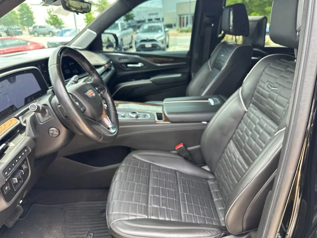 Used 2023 Black Raven Cadillac Sport Platinum image 17