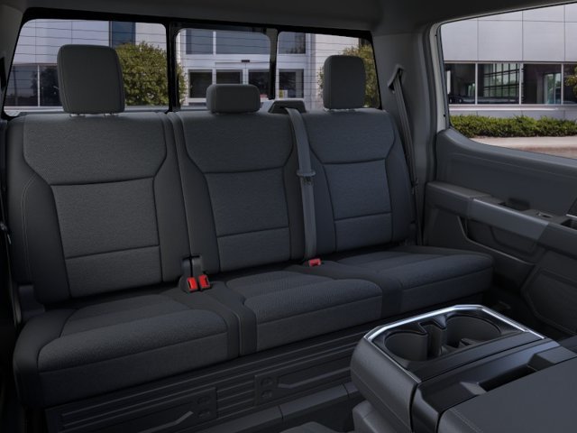 New 2026 Oxford White Ford XLT image 11