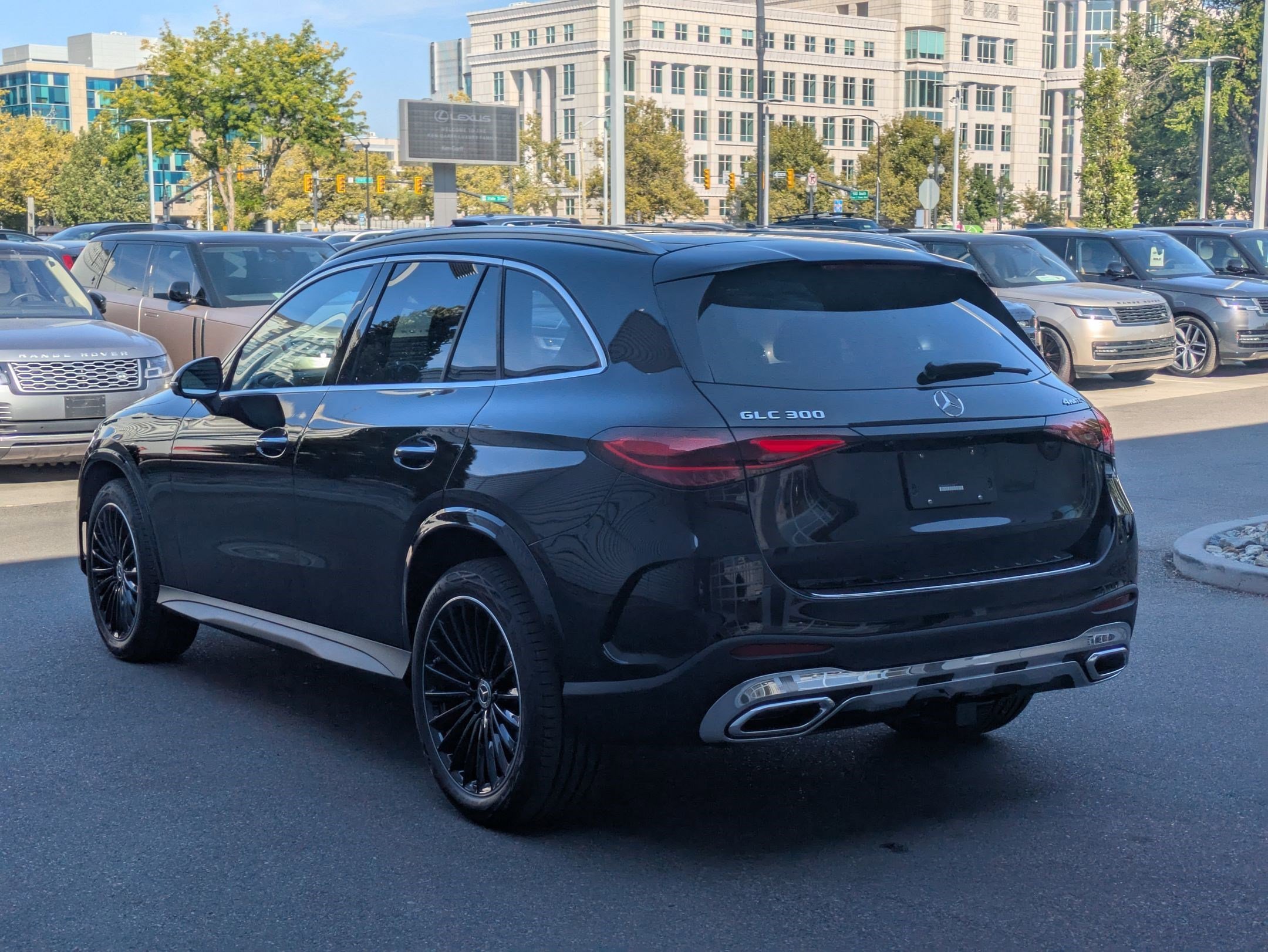 New 2026 Black Mercedes-Benz GLC 300 image 5