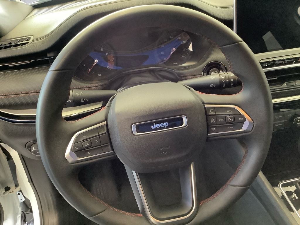 Used 2025 White Jeep Trailhawk image 9
