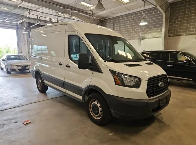Used 2019 Oxford White Ford 250 image 3