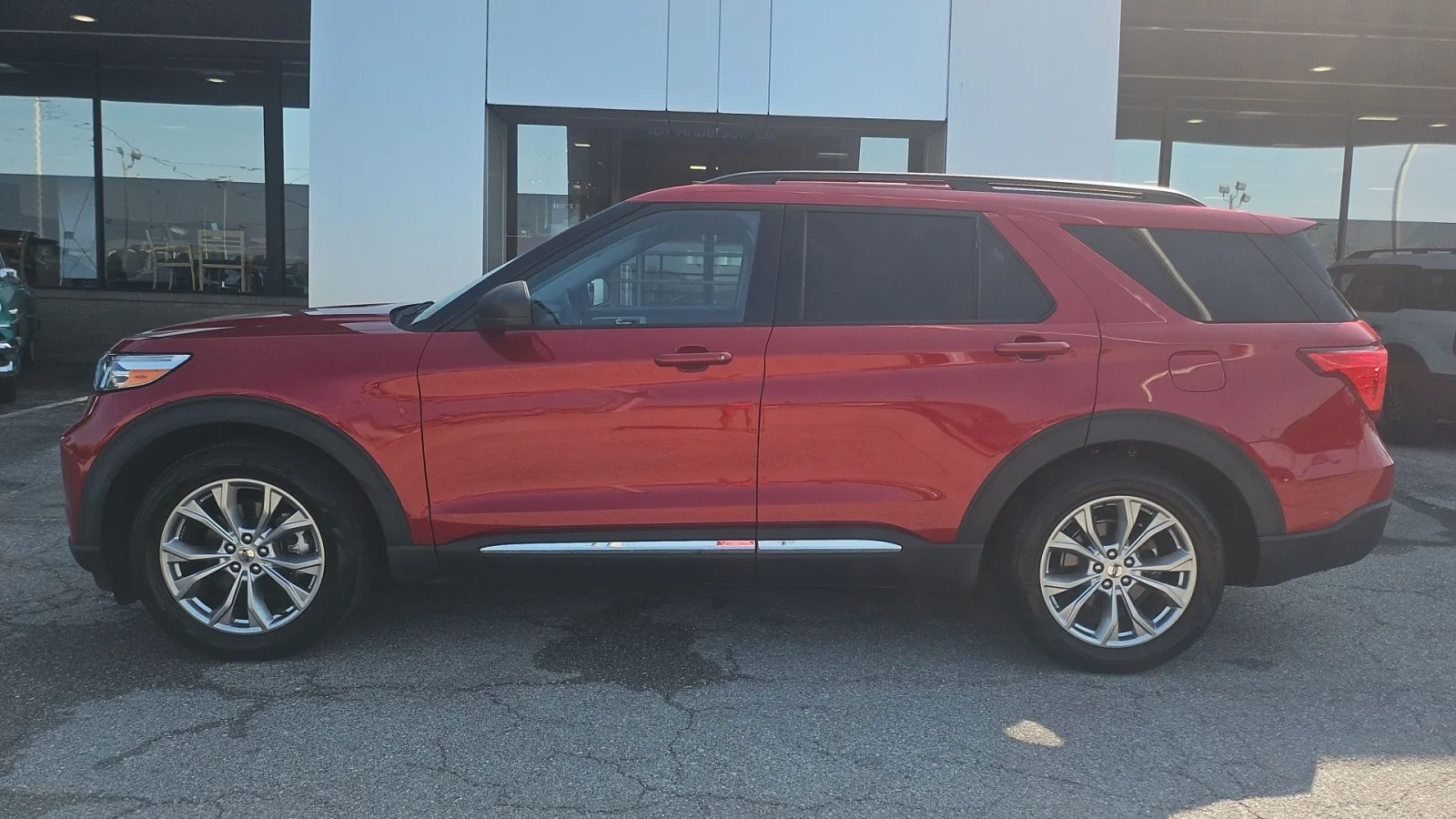 Used 2021 Rapid Red Metallic Tinted Clearcoat Ford XLT RWD image 2