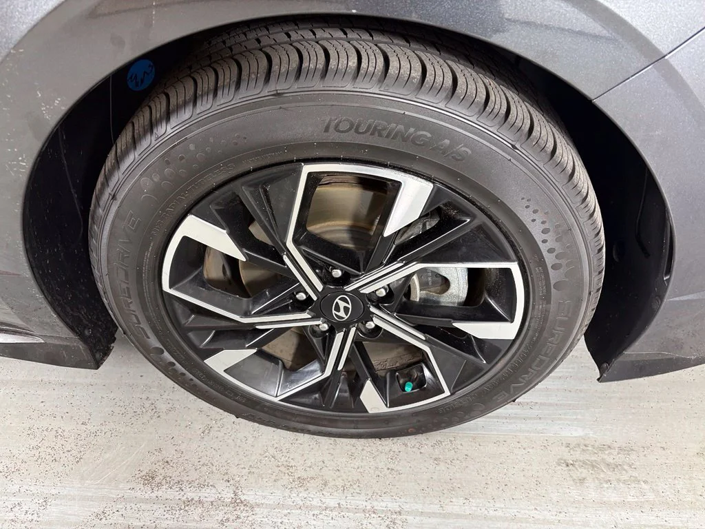 Used 2024 Gray Hyundai SEL image 11