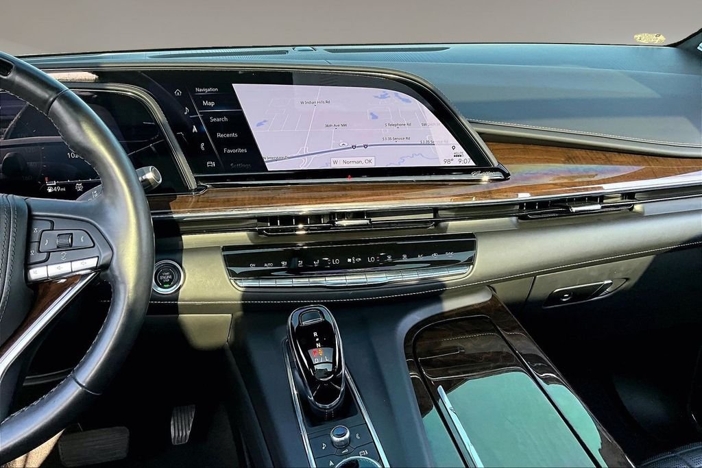 Used 2021 White Cadillac Sport Platinum image 6