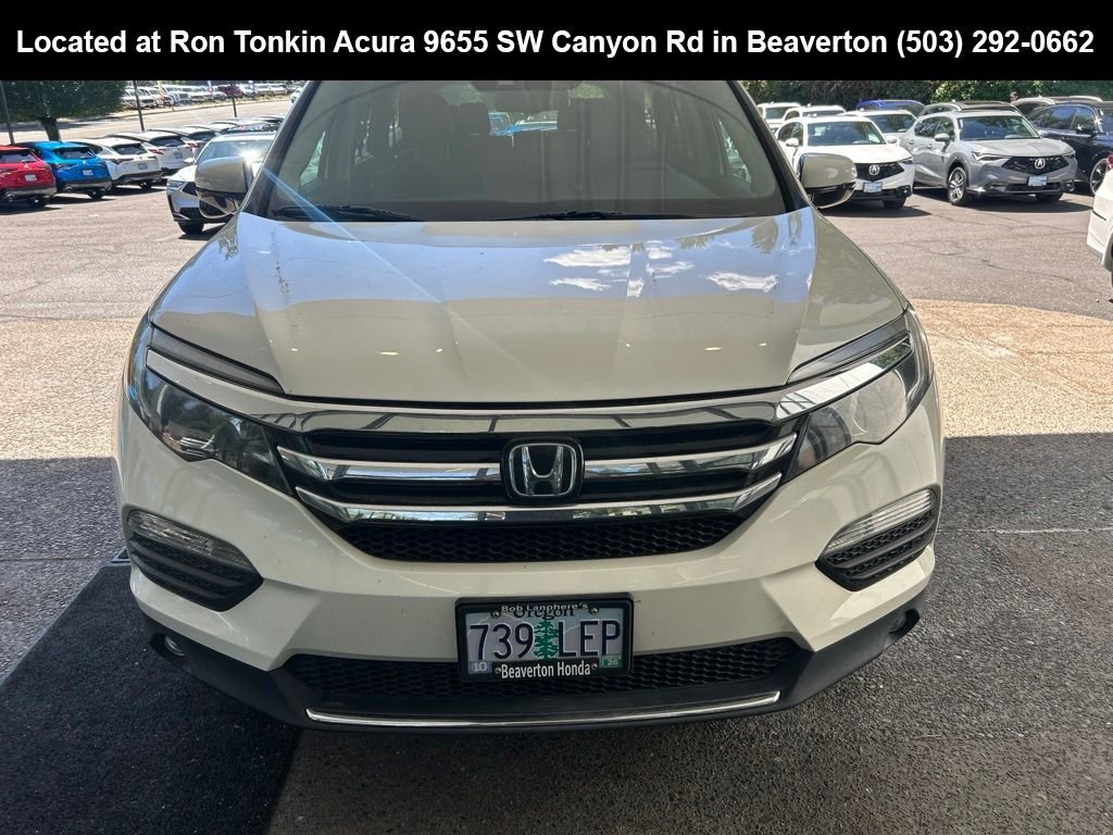 Used 2018 White Diamond Pearl Honda Touring image 9