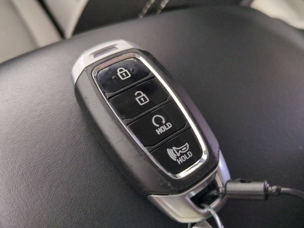 2025 Hyundai Venue SEL - Photo 46