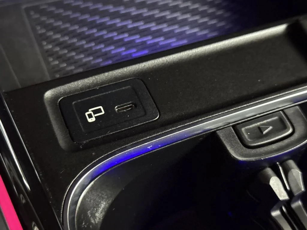 Used 2021  Mercedes-Benz GLB 250 image 32