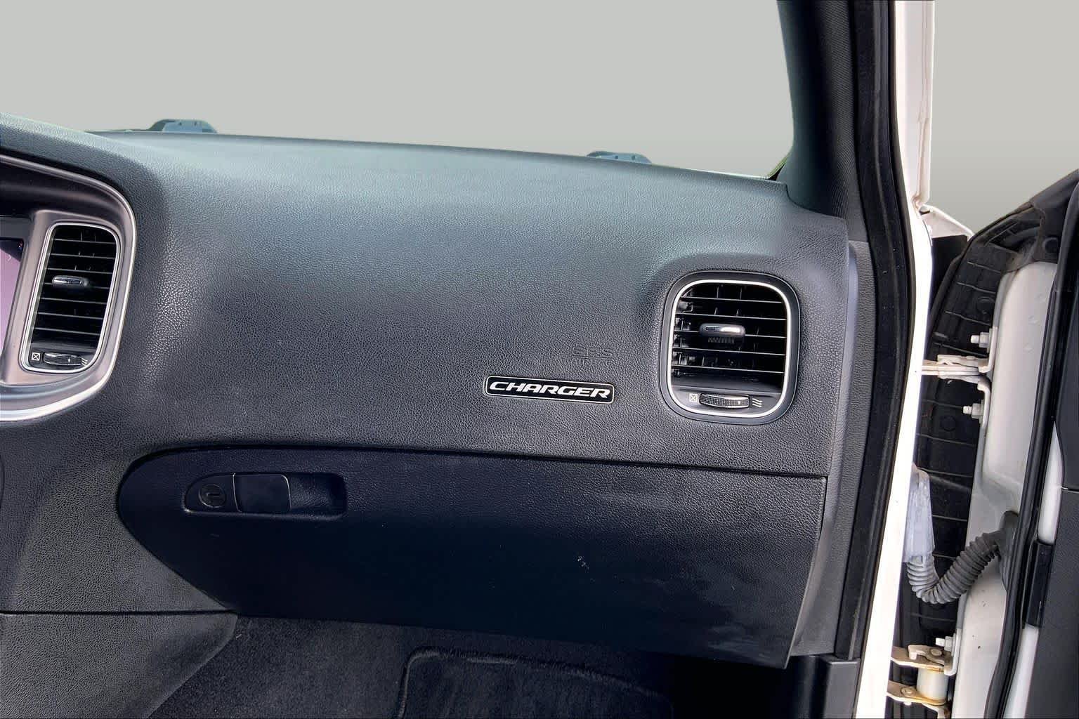 Used 2021 White Knuckle Clearcoat Dodge SXT image 18