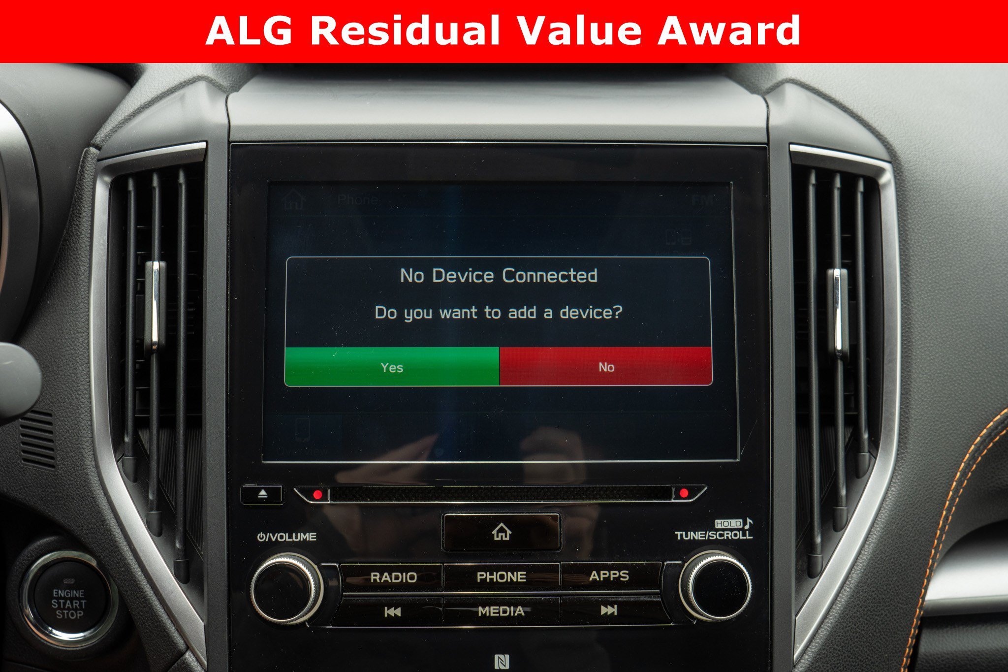 Used 2019 Crystal White Pearl Subaru Limited image 18