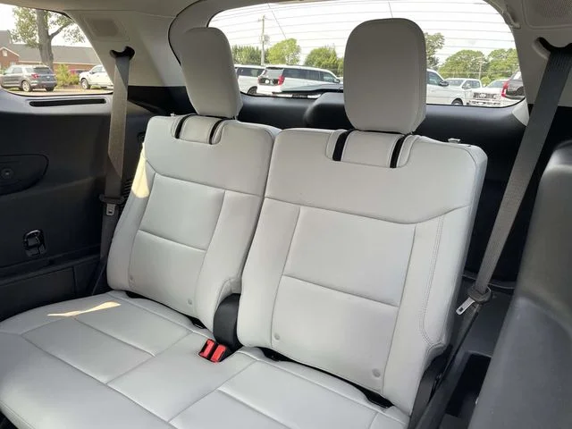 New 2026 Space White Metallic Ford Platinum™ image 12