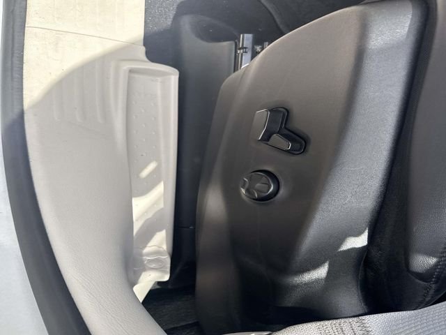 Used 2024 Silver Mist Clearcoat Chrysler Touring L image 19