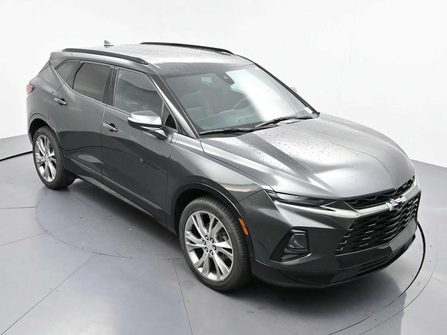 Used 2020 NIGHTFALL GRAY METALLIC Chevrolet RS image 36
