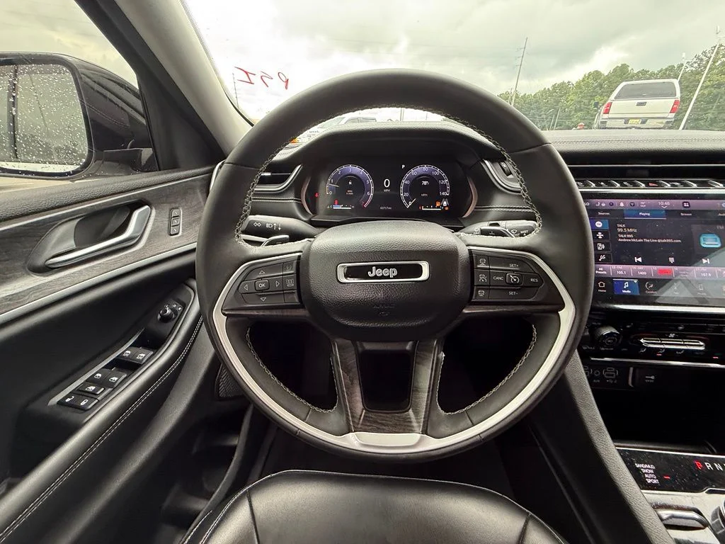 Used 2023 White Jeep Limited image 7