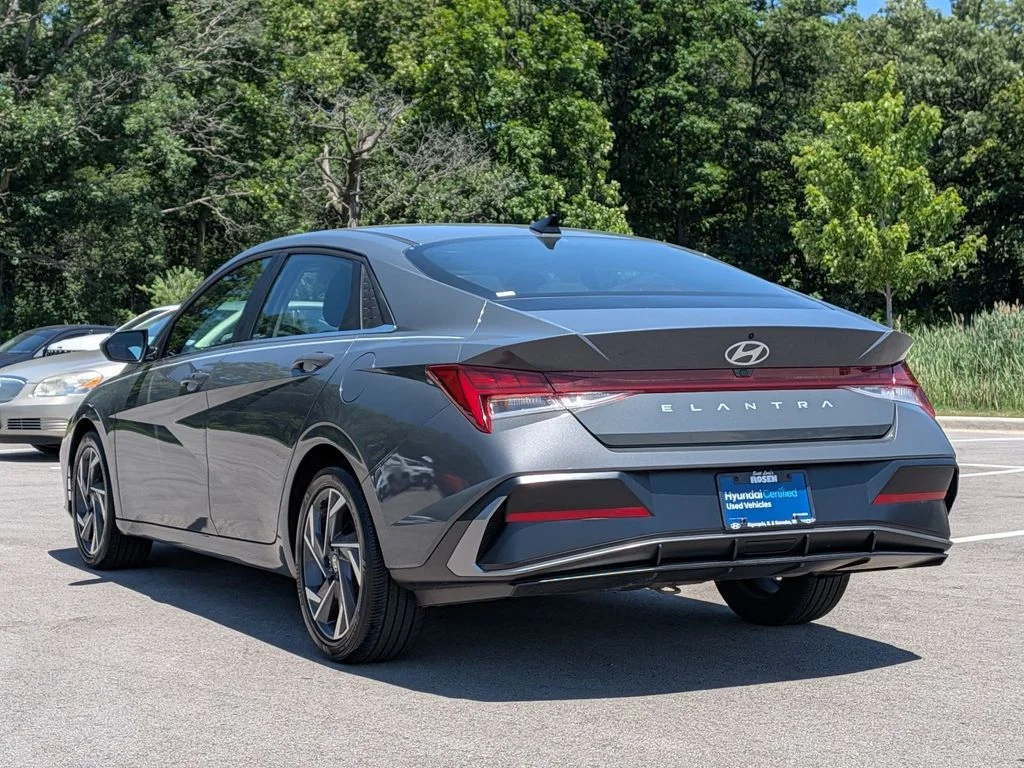 Used 2024 Gray Hyundai SEL image 5