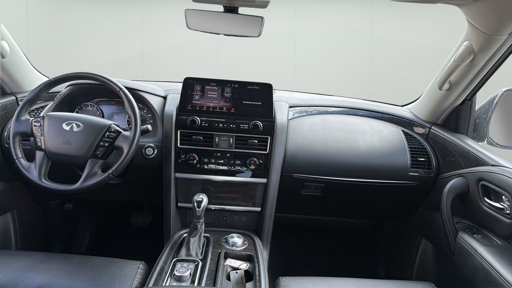 Used 2024 Gray INFINITI LUXE image 10