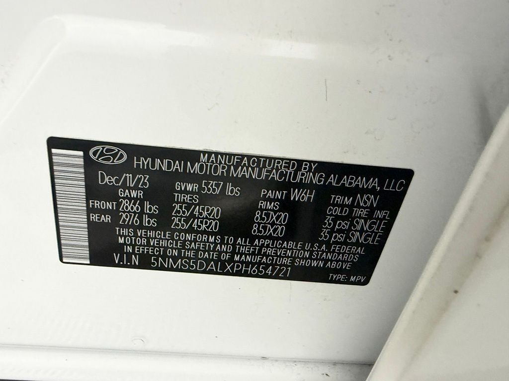 Used 2023 White Hyundai Calligraphy image 40