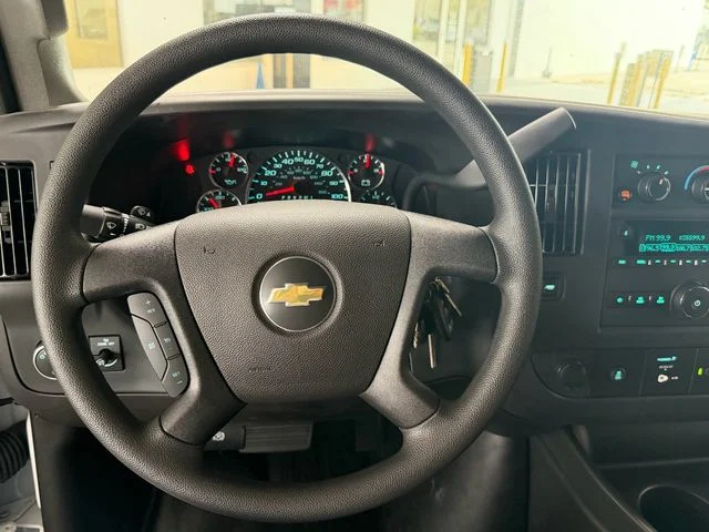 2025 Chevrolet Express Cargo Work Van - Photo 26