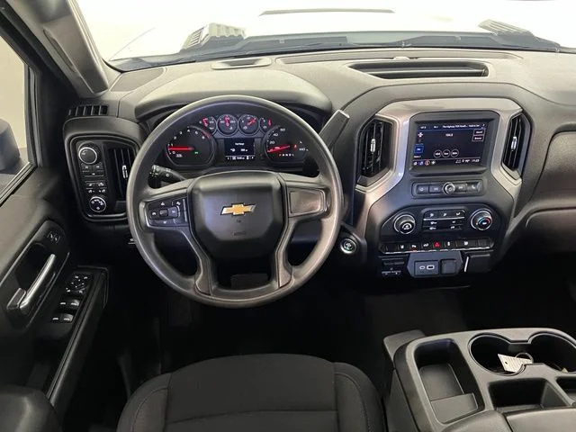 Used 2024 White Chevrolet Custom image 26